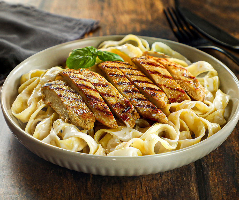 2 Chicken Alfredo Pasta Web